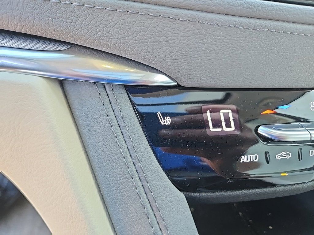Certified 2023 Cadillac XT5 Premium Luxury w/ Technology Package FWD image 28
