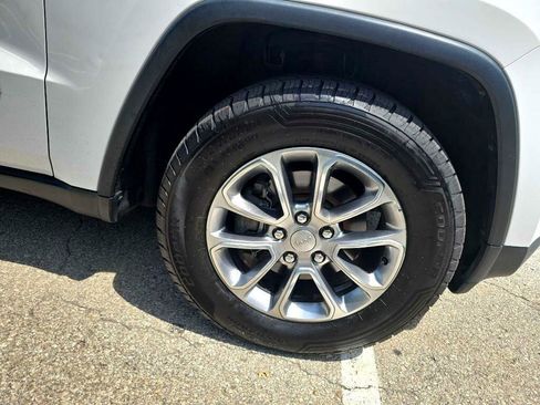 Used 2015 Jeep Grand Cherokee Limited w/ Luxury Group II image 32