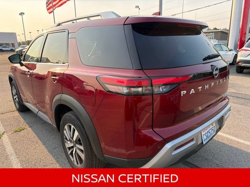 Certified 2025 Nissan Pathfinder SL AWD/4WD image 10