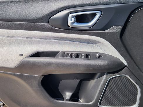 New 2025 Jeep Compass Latitude image 22