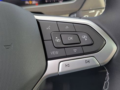 Used 2022 Volkswagen Tiguan SE image 25