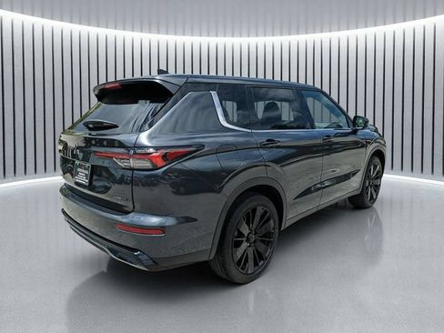 New 2026 Mitsubishi Outlander LE FWD image 4