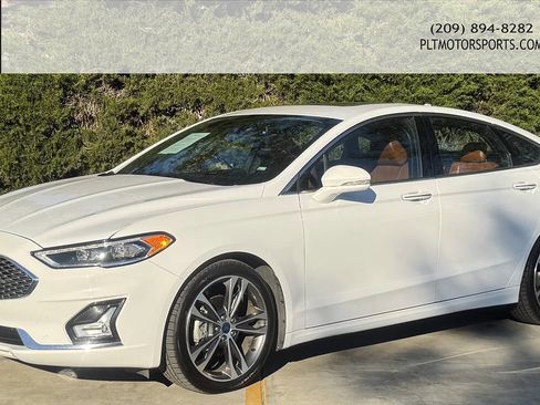 Used 2020 Ford Fusion Titanium image 1