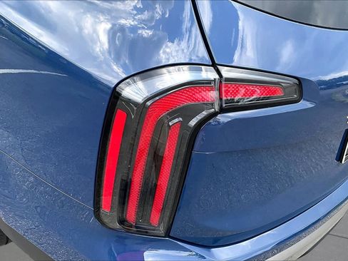 Used 2023 Kia Telluride EX FWD image 28