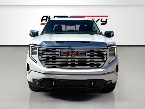 Used 2025 GMC Sierra 1500 Denali w/ Denali Reserve Package AWD/4WD image 2