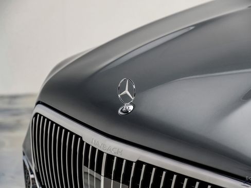 Used 2024 Mercedes-Benz Maybach GLS 600 4MATIC image 39