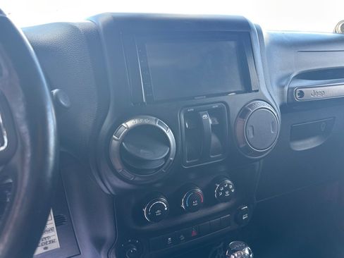 Used 2011 Jeep Wrangler Sport AWD/4WD image 21