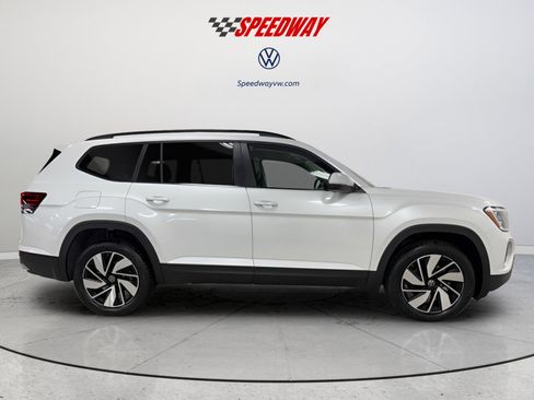 New 2026 Volkswagen Atlas SE image 8