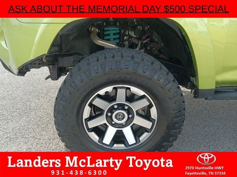 Used 2023 Toyota 4Runner TRD Off-Road Premium w/ Moonroof Package AWD/4WD image 10