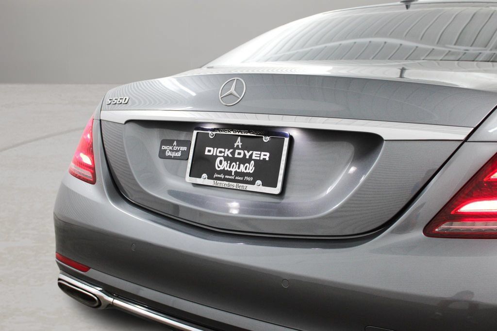 Used 2018 Mercedes-Benz S 560 Sedan image 32