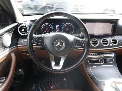 Used 2018 Mercedes-Benz E 300 4MATIC image 16