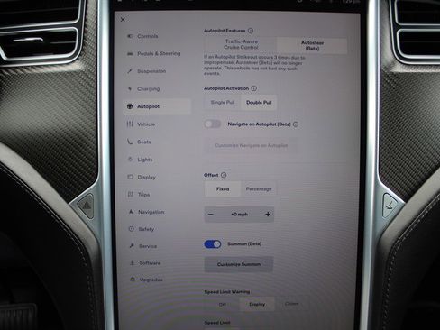 Used 2016 Tesla Model X 90D image 11