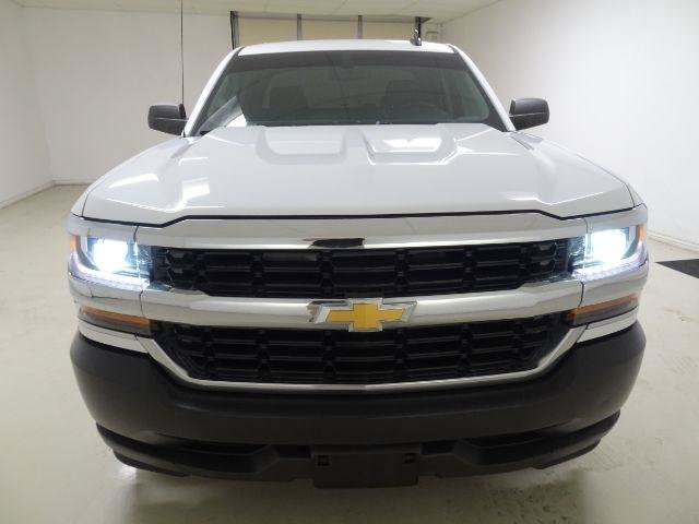 Used 2017 Chevrolet Silverado 1500 W/T RWD image 2