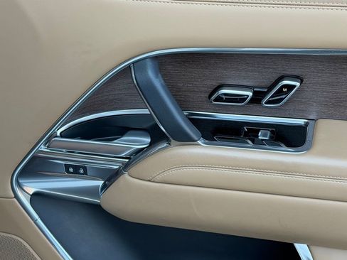 Used 2023 Land Rover Range Rover SE image 35