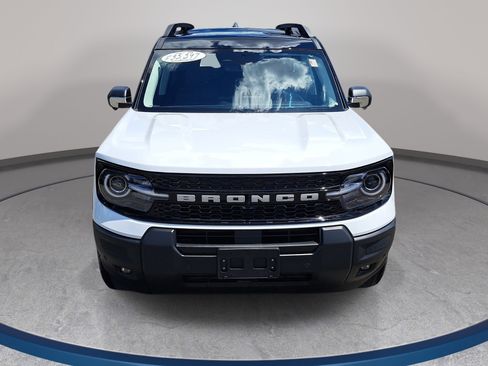 Used 2025 Ford Bronco Sport Outer Banks w/ Outer Banks Tech Package+ AWD/4WD image 2