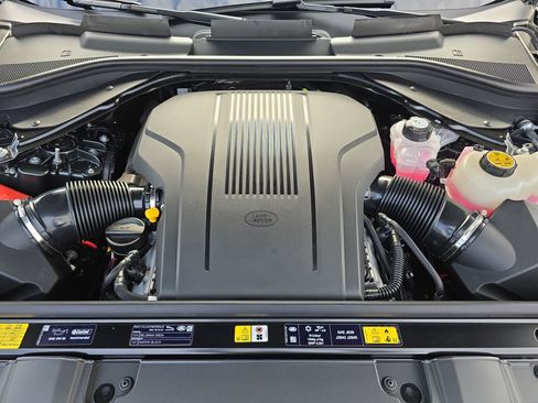 New 2026 Land Rover Range Rover Long Wheelbase SE image 31
