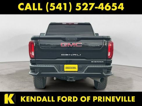 Used 2022 GMC Sierra 3500 Denali w/ Denali Black Diamond Edition image 4