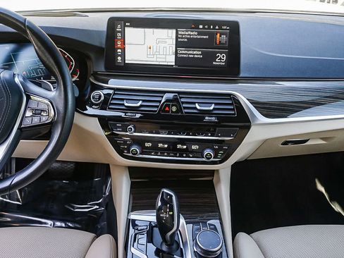 Certified 2023 BMW 530i w/ Premium Package image 14