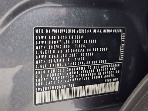 New 2025 Volkswagen Tiguan SE image 36