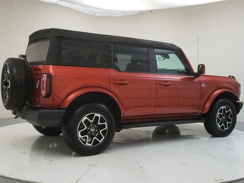 Used 2023 Ford Bronco Outer Banks image 8