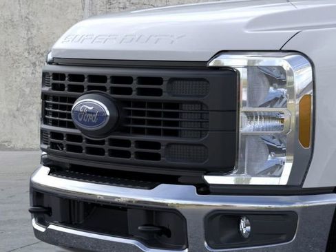 New 2026 Ford F350 XL w/ XL Chrome Package RWD image 17