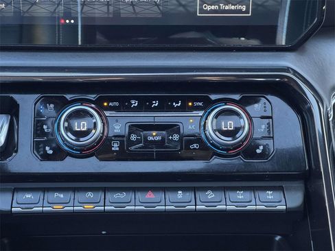 Used 2023 GMC Sierra 1500 AT4X image 5