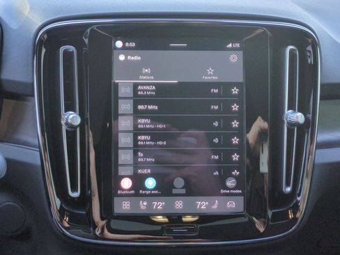 Used 2023 Volvo C40 P8 Recharge Ultimate image 22