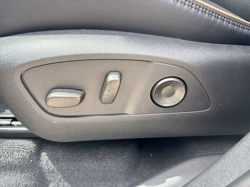 Used 2026 Chevrolet Traverse High Country w/ LPO, Floor Liner Package AWD/4WD image 12