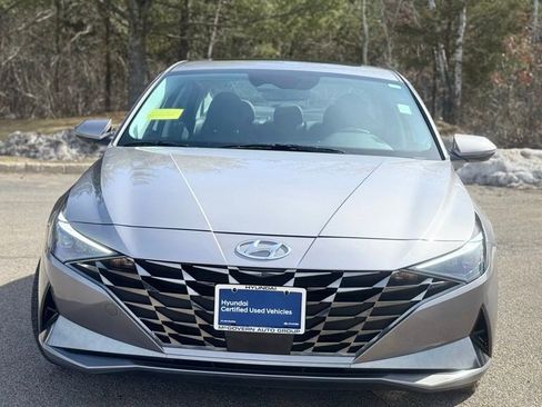 Used 2023 Hyundai Elantra Limited w/ Preferred Accessory Package image 2