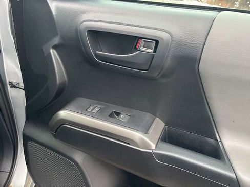 Certified 2019 Toyota Tacoma SR5 image 11