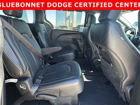 Used 2018 Chrysler Pacifica Touring-L w/ Premium Audio Group image 24