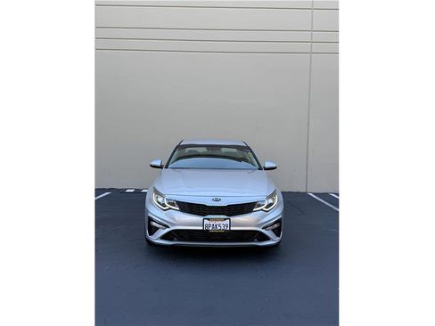 Used 2020 Kia Optima LX image 2