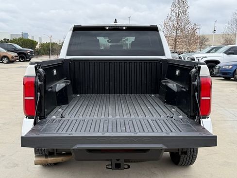 Used 2025 Toyota Tacoma SR5 image 27