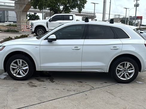 Used 2023 Audi Q5 2.0T Premium w/ Convenience Package AWD/4WD image 4