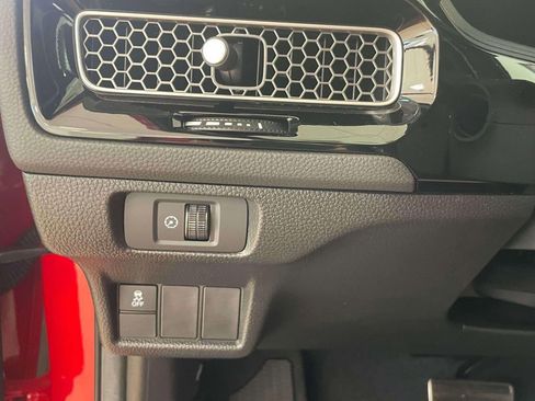 Certified 2025 Honda Civic Sport image 19