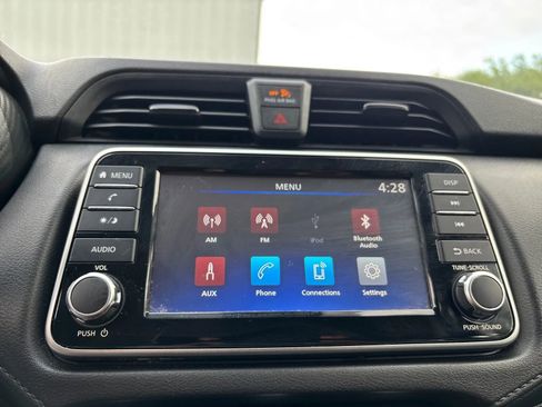 Used 2024 Nissan Versa S w/ Trunk Package FWD image 19