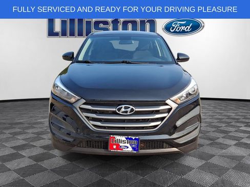 Used 2017 Hyundai Tucson SE FWD image 2