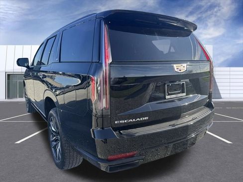 Certified 2024 Cadillac Escalade Sport Platinum w/ LPO, Floor Liner Package image 12