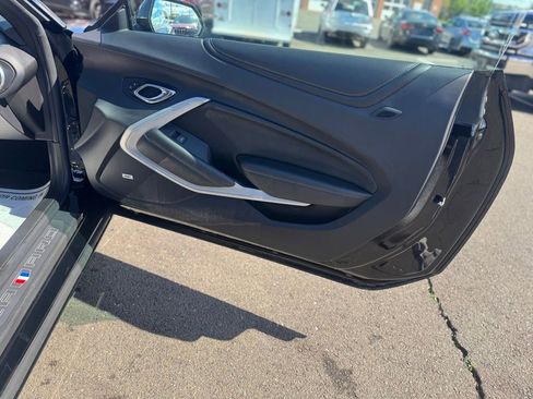 Used 2016 Chevrolet Camaro SS RWD image 19