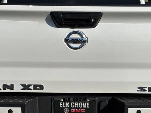 Used 2018 Nissan Titan SL w/ Chrome Package AWD/4WD image 50