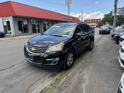 Used 2016 Chevrolet Traverse LT AWD/4WD image 2