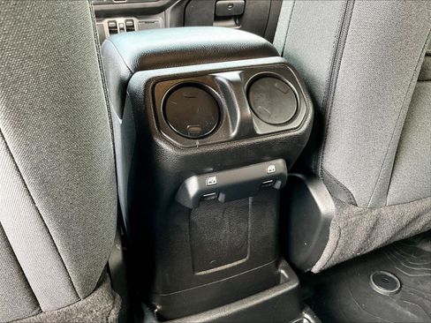 Used 2024 Jeep Wrangler Unlimited AWD/4WD image 10