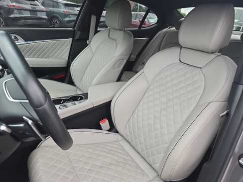 Used 2023 Genesis G70 3.3T w/ Sport Prestige Package RWD image 14