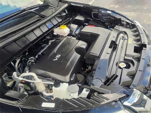 Used 2024 Nissan Pathfinder SL image 24