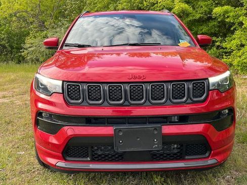 Used 2025 Jeep Compass Limited AWD/4WD image 5