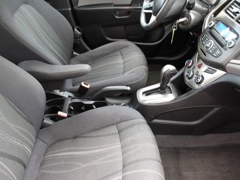 Used 2013 Chevrolet Sonic LT FWD image 15