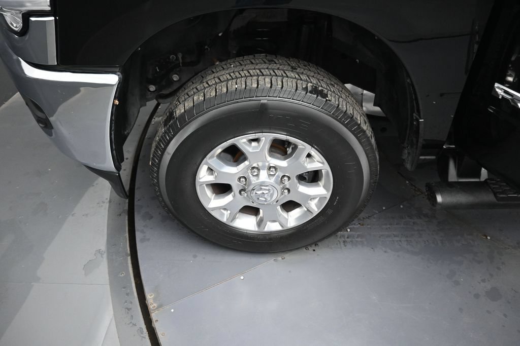 Used 2024 RAM 2500 Laramie w/ Safety Group AWD/4WD image 37
