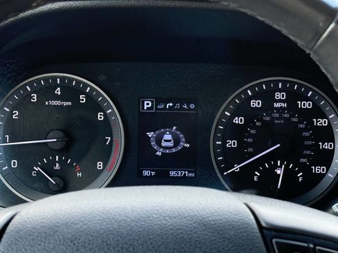 Used 2016 Hyundai Tucson Limited image 16