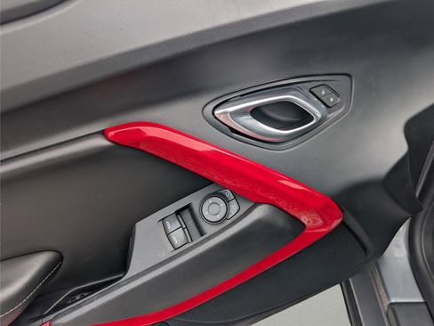 Used 2020 Chevrolet Camaro LT RWD image 12