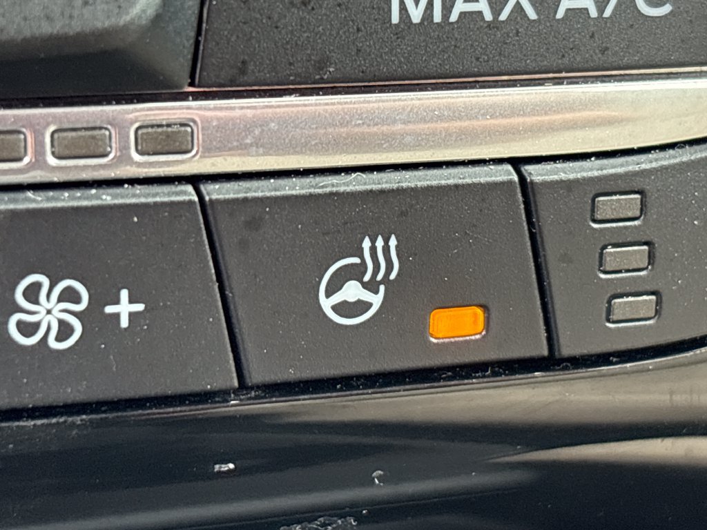 Certified 2022 Ford Escape SEL FWD image 18